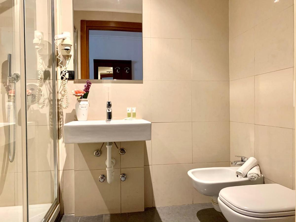 Hotel Astrid Μιλάνο Εξωτερικό φωτογραφία