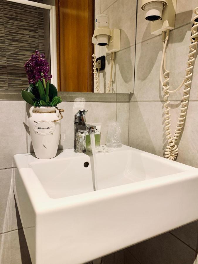 Hotel Astrid Μιλάνο Εξωτερικό φωτογραφία