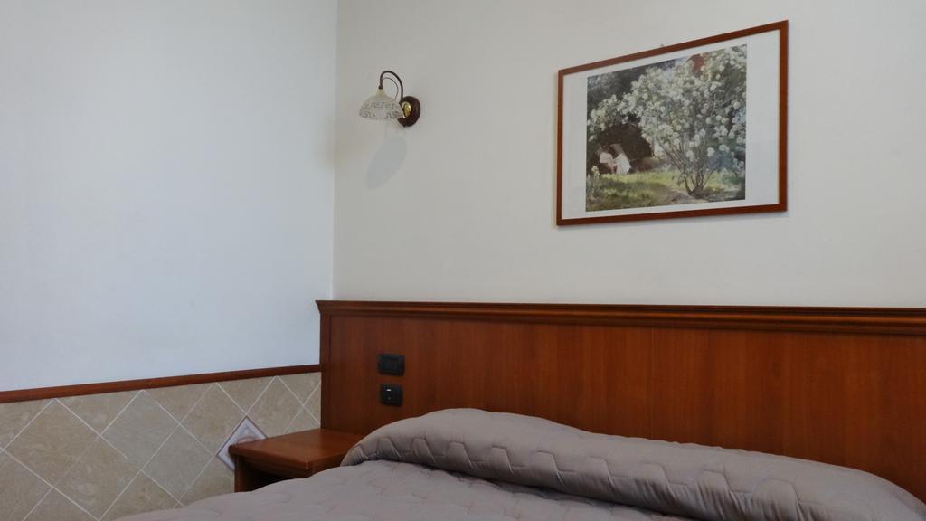 Hotel Astrid Μιλάνο Εξωτερικό φωτογραφία