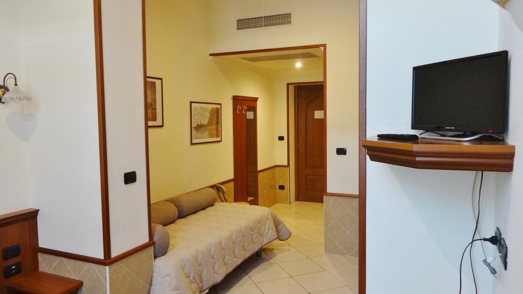 Hotel Astrid Μιλάνο Εξωτερικό φωτογραφία