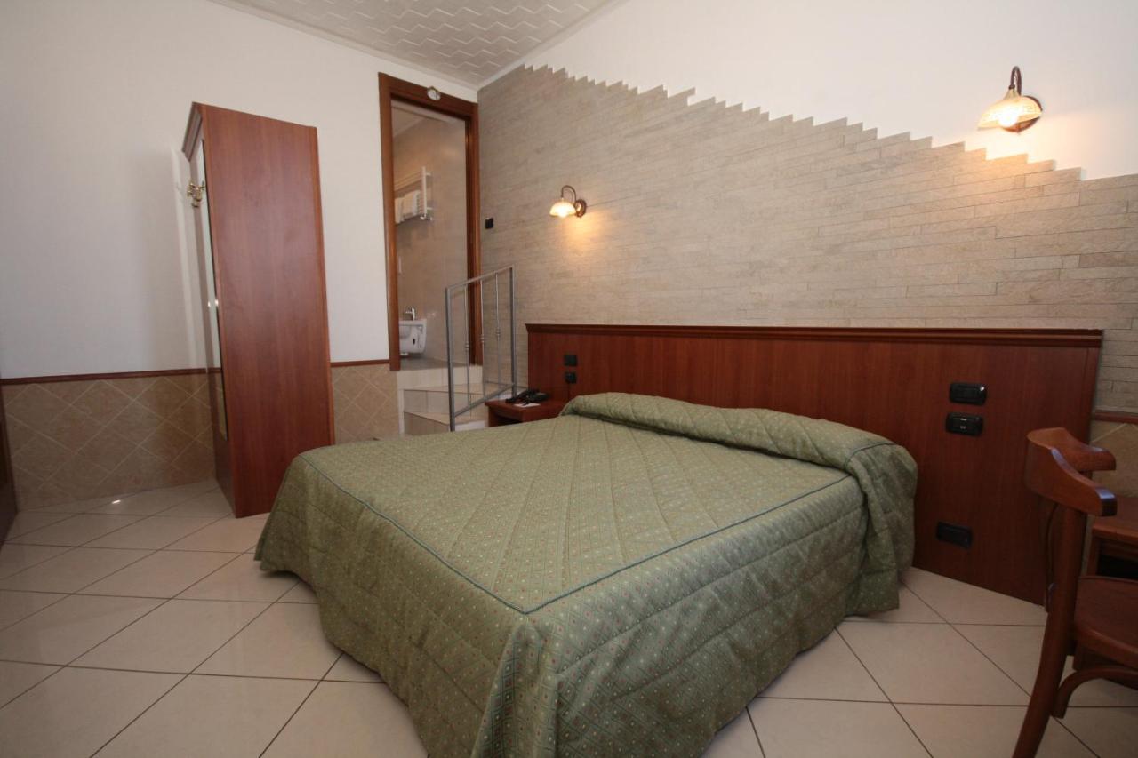 Hotel Astrid Μιλάνο Εξωτερικό φωτογραφία